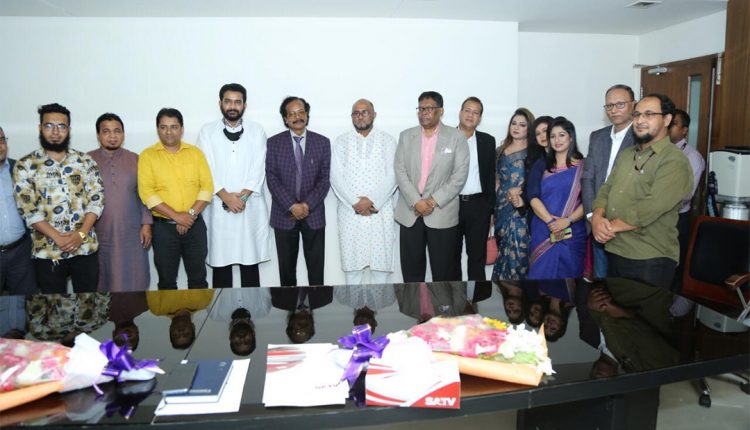 এসএটিভির সঙ্গে ওয়ালমার্টের চুক্তি সই